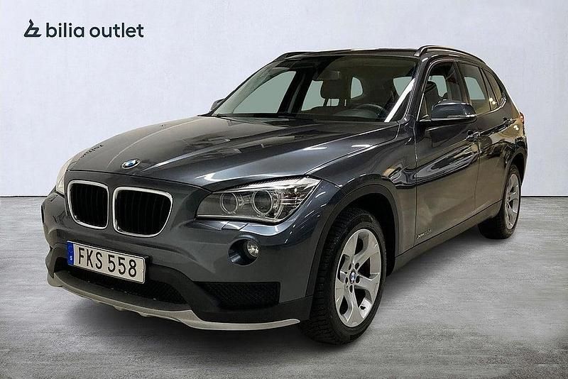 Grå Begagnad 2014 BMW X1 SUV | 174 900 kr (Lite dyr) - Bild 1/4
