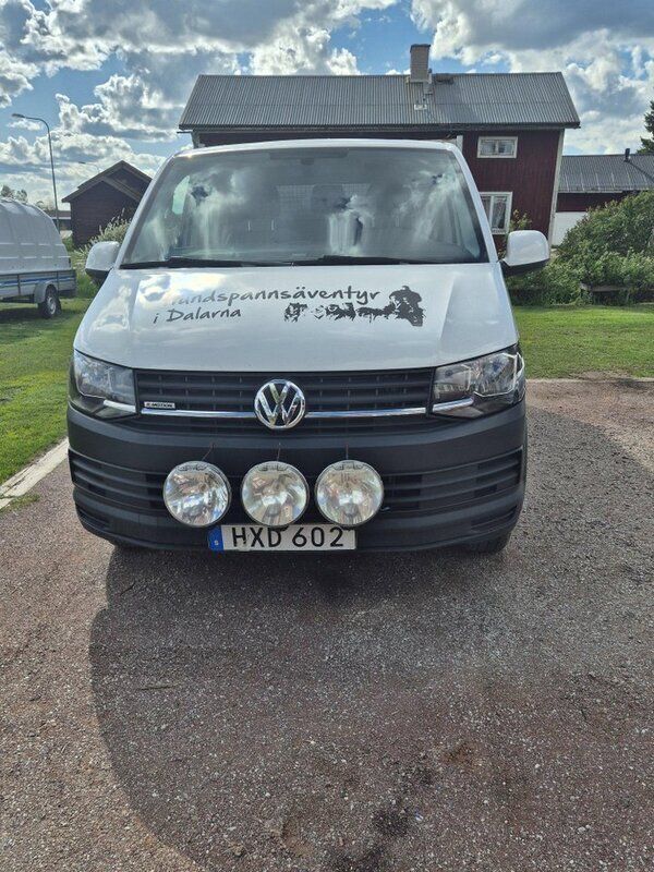 Vit Begagnad 2017 VW T6 Van | 220 000 kr (Dyr) - Bild 1/4