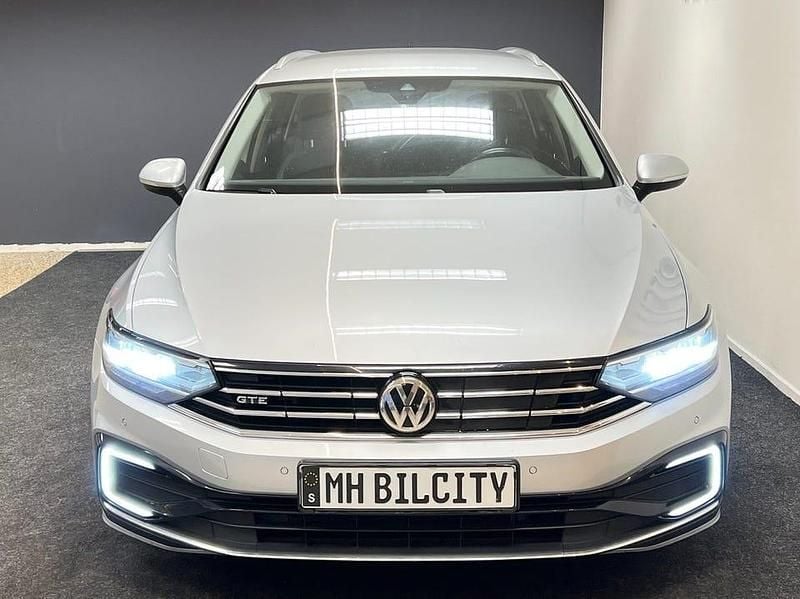 Begagnad VW Passat GTE 218 HK (160 kW) 2020 Silver Kombi