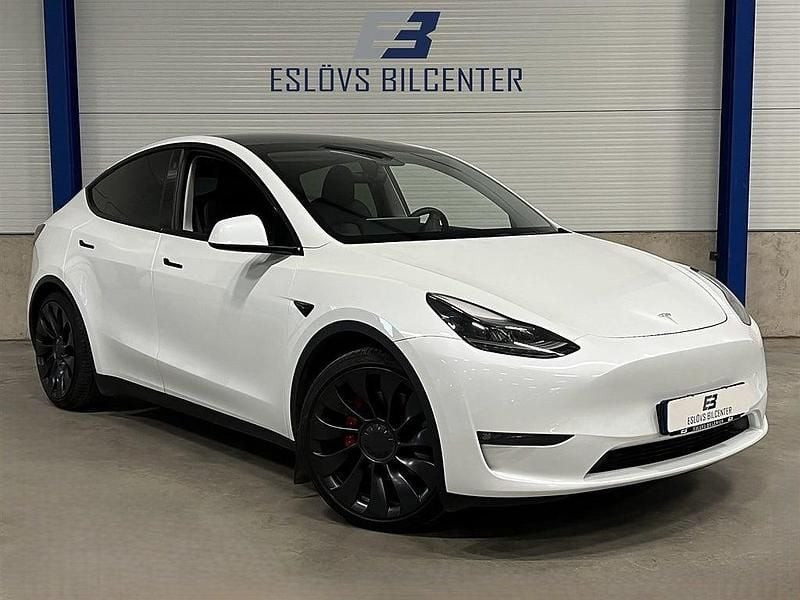 Vit Begagnad 2024 Tesla Model Y Performance SUV | 479 990 kr (Marknadspris) - Bild 1/4