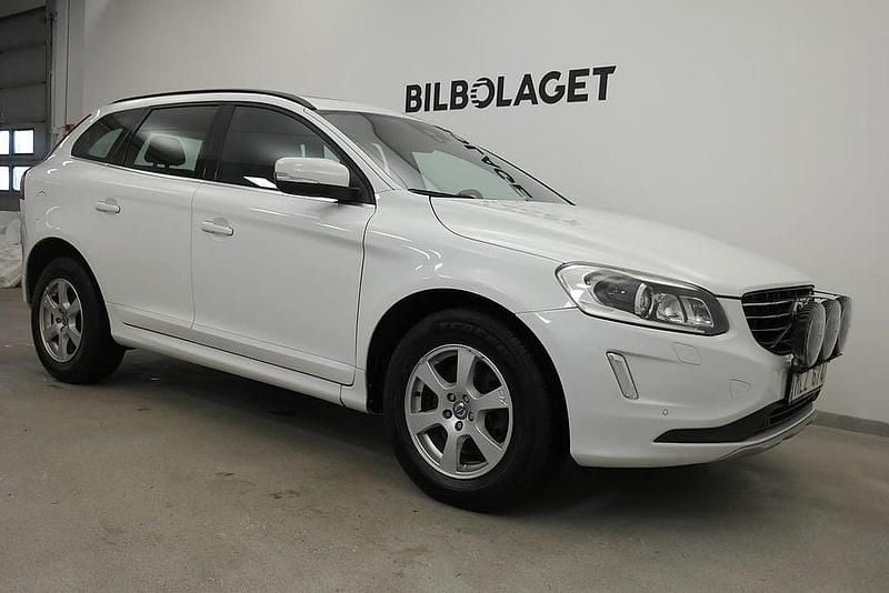 Begagnad Volvo XC60 Business Edition 181 HK (133 kW) 2013 Vit SUV