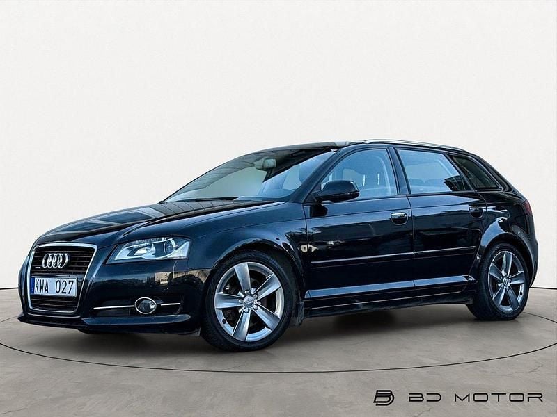 Svart Begagnad 2011 Audi A3 Sportback Halvkombi | 74 800 kr (Marknadspris) - Bild 1/4