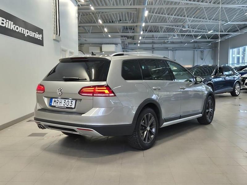 Begagnad VW Golf Alltrack 184 HK (135 kW) 2018 Silver Kombi