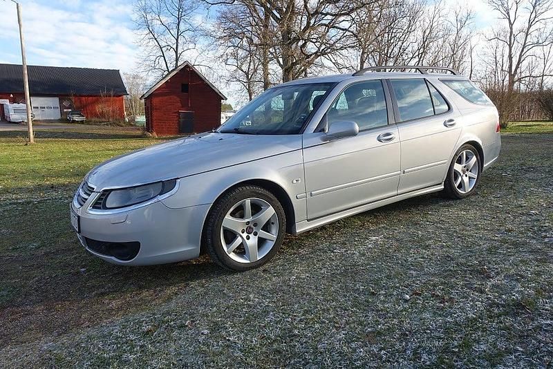 Grå Begagnad 2008 Saab 9-5 Linear Kombi | 49 900 kr (Dyr) - Bild 1/4
