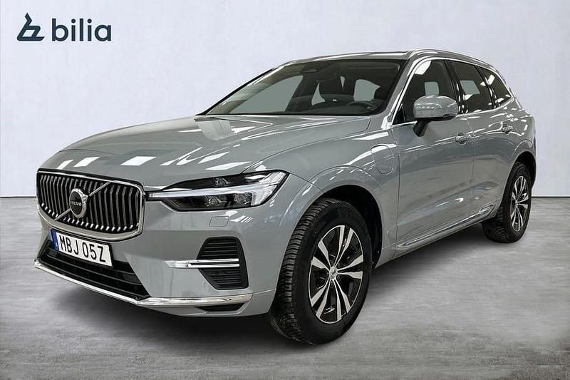 Begagnad Volvo XC60 Core 355 HK (261 kW) 2024 Grå SUV