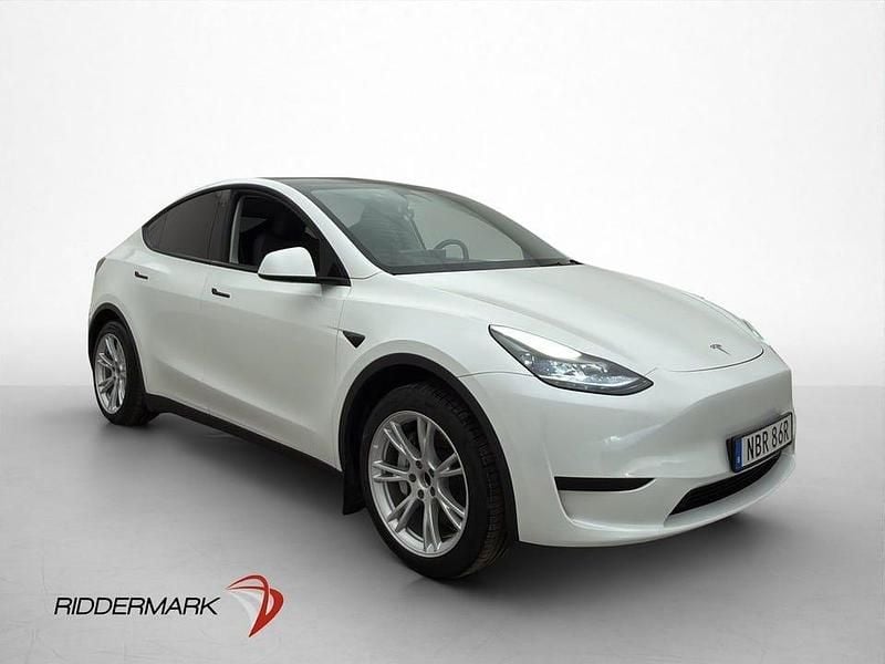 Begagnad Tesla Model Y Standard Range 250 kW (340 HK) 2024 Vit SUV