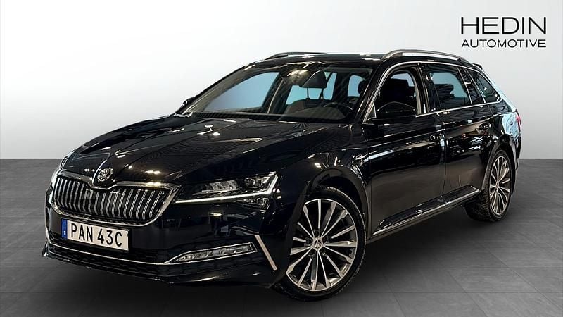 Begagnad Skoda Superb LAURIN & KLEMENT 156 HK (114 kW) 2020 Svart Kombi