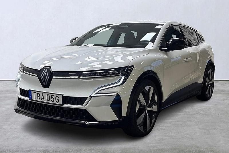 Vit Begagnad 2022 Renault Mégane IV Techno Halvkombi | 289 900 kr (Marknadspris) - Bild 1/4