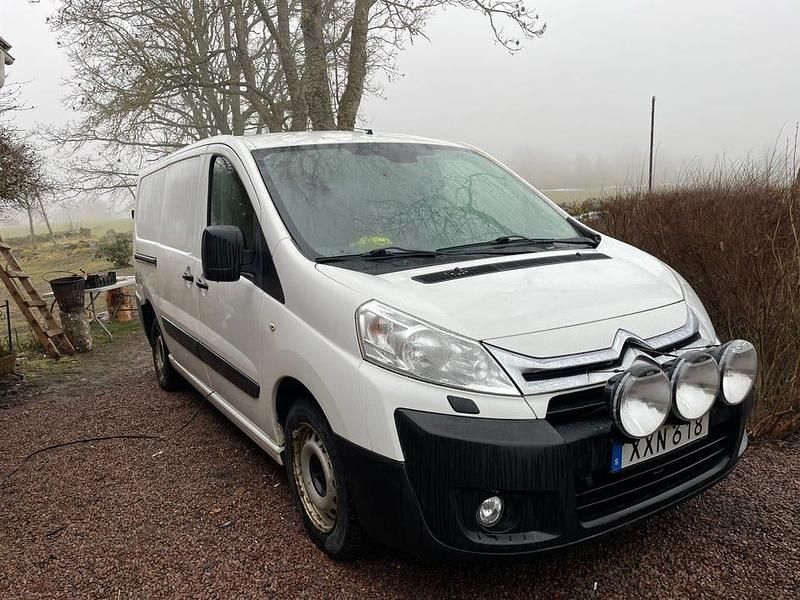 Begagnad Citroën Jumpy 163 HK (119 kW) 2015 Minibuss