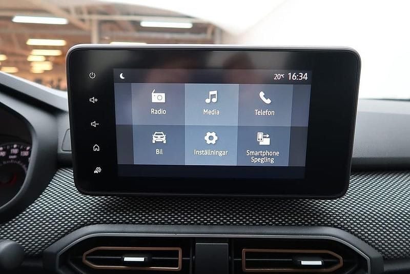 Grå Begagnad 2023 Dacia Sandero Expression SUV | 189 800 kr (Marknadspris) - Bild 1/4