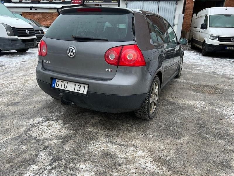 Begagnad VW Golf VI 140 HK (102 kW) 2008 Halvkombi