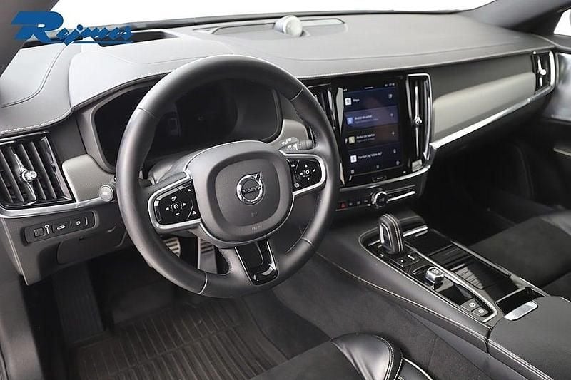 Begagnad Volvo V90 R-Design Pro 391 HK (287 kW) 2021 Vit Kombi