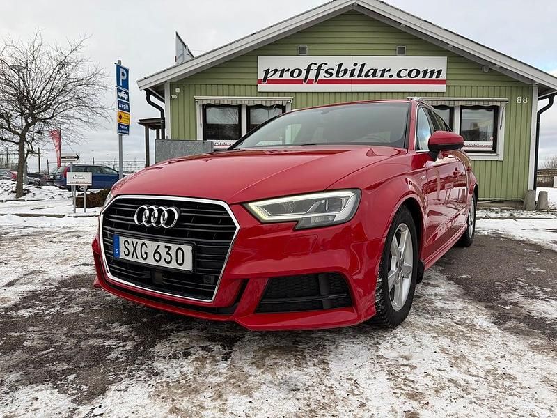 Röd Begagnad 2018 Audi A3 Sportback S-Line Halvkombi | 179 900 kr (Marknadspris) - Bild 1/4