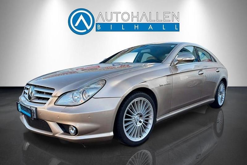 Mörkbrun Begagnad 2005 Mercedes CLS55 AMG AMG Sportkupé | 167 400 kr - Bild 1/4