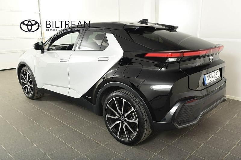 Begagnad Toyota C-HR Sport 197 HK (144 kW) 2023 Grå SUV