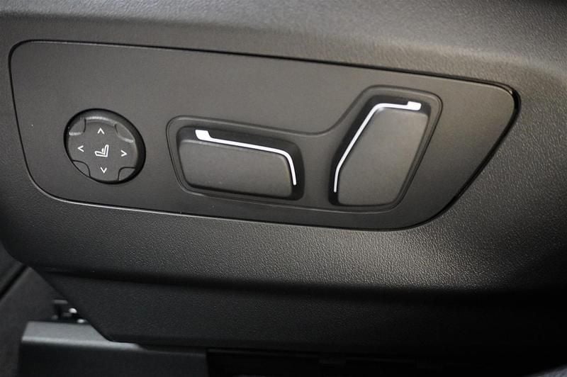 Begagnad BMW 530e Shadowline 2026 Svart Kombi