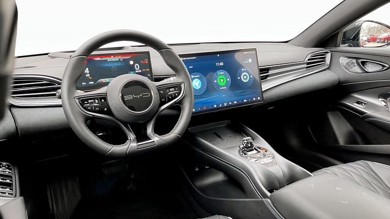 Begagnad BYD Seal 389 kW (530 HK) 2025 Svart Sedan