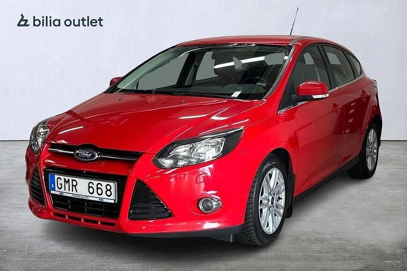Röd Begagnad 2012 Ford Focus Halvkombi | 44 900 kr (Superpris) - Bild 1/4