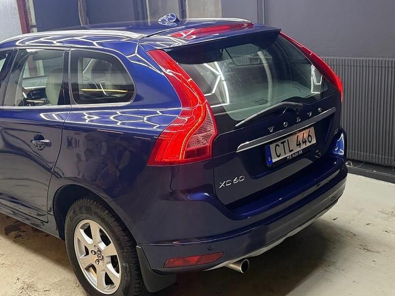 Begagnad Volvo XC60 Ocean Race 150 HK (110 kW) 2016 Blå SUV