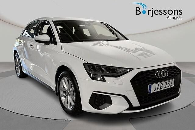 Ibisvit Begagnad 2022 Audi A3 Proline | 239 900 kr (Marknadspris) - Bild 1/4