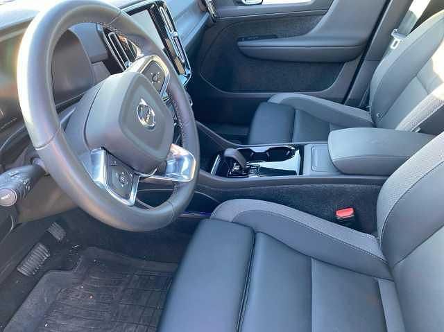 Begagnad Volvo C40 Single Motor 169 kW (231 HK) 2023 Svart SUV