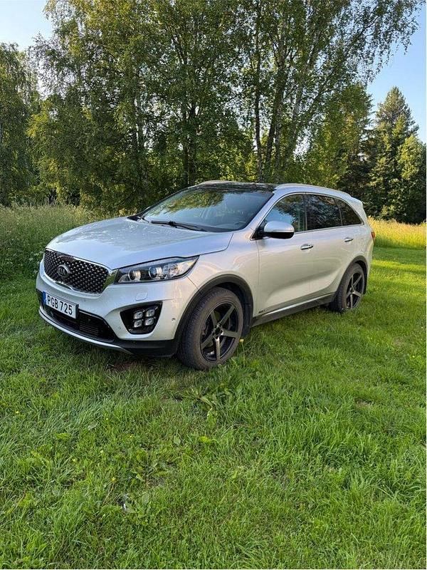 Grå Begagnad 2017 Kia Sorento SUV | 230 000 kr (Superpris) - Bild 1/2