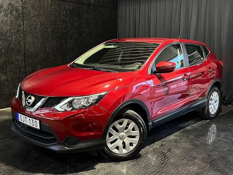 Röd Begagnad 2016 Nissan Qashqai SUV | 119 500 kr (Marknadspris) - Bild 1/4