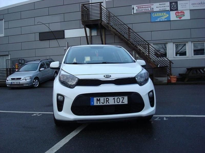 Vit Begagnad 2020 Kia Picanto Halvkombi | 109 900 kr (Marknadspris) - Bild 1/4