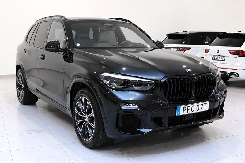 Svart Begagnad 2019 BMW X5 M Sport SUV | 559 900 kr (Superpris) - Bild 1/4