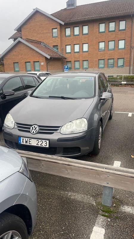 Begagnad 2006 VW Golf IV | 25 000 kr (Marknadspris) - Bild 1/4