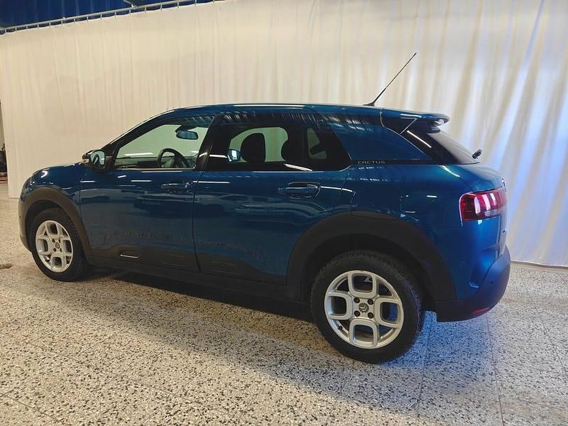 Begagnad Citroën C4 Cactus PureTech 110 HK (80 kW) 2018 Blå metallic Halvkombi