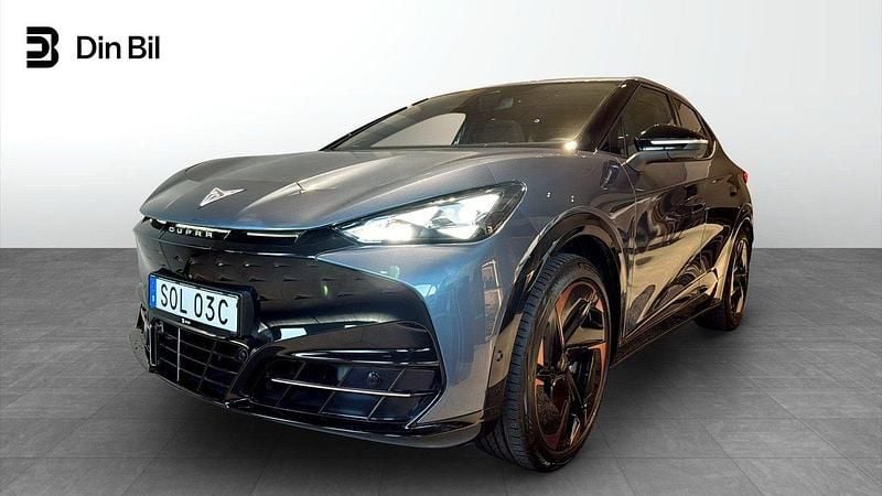 Mörkblå Begagnad 2024 Cupra Tavascan VZ3 SUV | 539 900 kr (Bra pris) - Bild 1/4