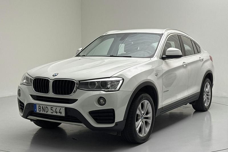 Vit Begagnad 2017 BMW X4 SUV | 244 800 kr (Marknadspris) - Bild 1/4