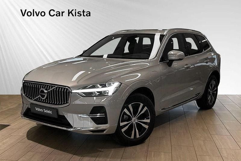 Silver Ny 2025 Volvo XC60 Core SUV | 519 900 kr (Superpris) - Bild 1/3