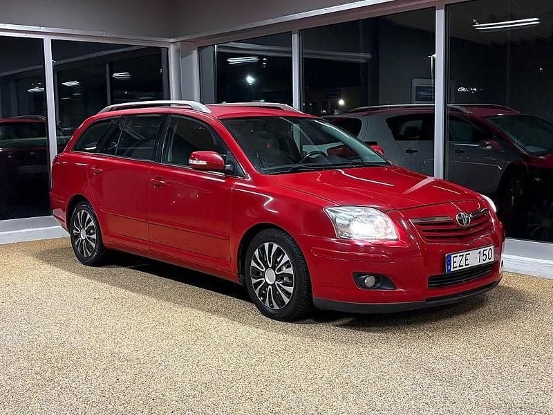 Röd Begagnad 2007 Toyota Avensis Kombi | 44 900 kr (Marknadspris) - Bild 1/4