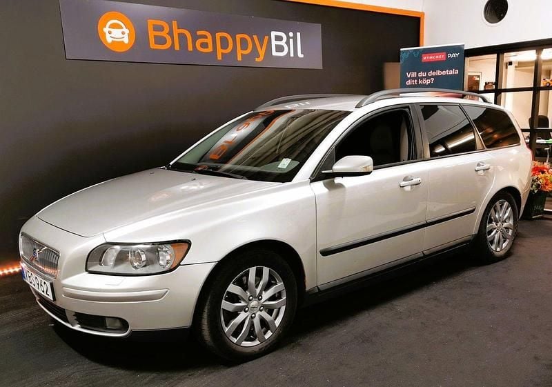Ljusgrå (grå) Begagnad 2006 Volvo V50 Kombi | 21 900 kr (Marknadspris) - Bild 1/4