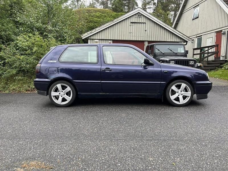 Begagnad 1996 VW Golf Halvkombi | 28 000 kr - Bild 1/4