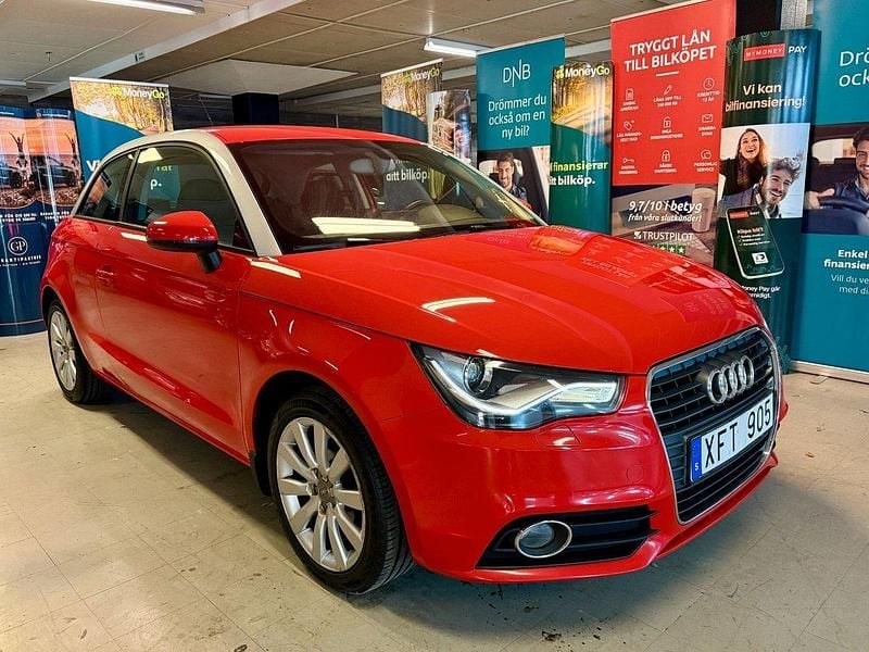 Röd Begagnad 2010 Audi A1 Halvkombi | 69 900 kr (Lite dyr) - Bild 1/4