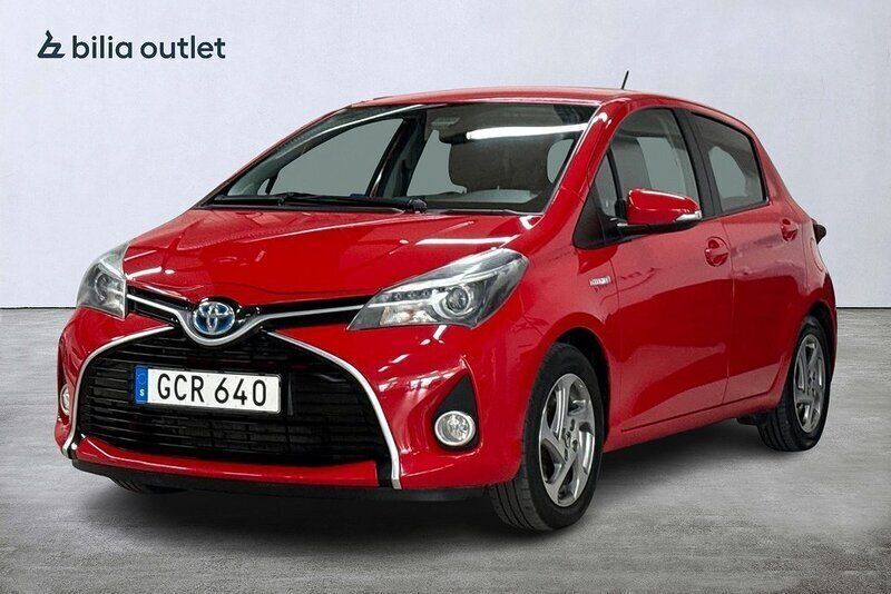 Röd Begagnad 2015 Toyota Yaris Hybrid Active Halvkombi | 129 900 kr (Marknadspris) - Bild 1/3