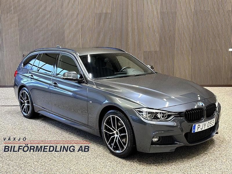 Grå Begagnad 2017 BMW 320 M Sport Kombi | 229 900 kr (Marknadspris) - Bild 1/4