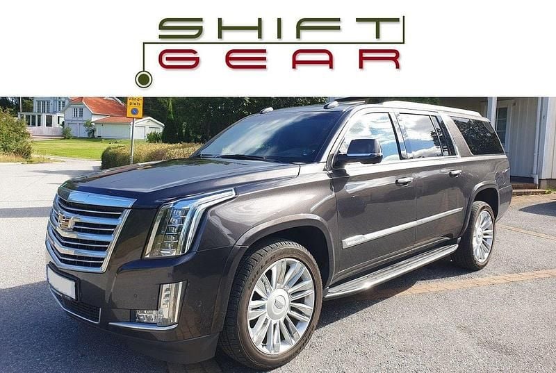 Grå metallic Begagnad 2018 Cadillac Escalade SUV | 649 000 kr - Bild 1/4