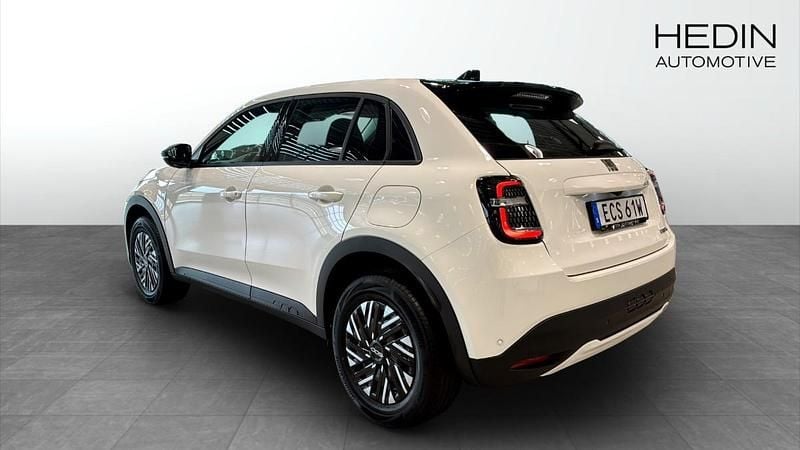 Ny Fiat 600 Lounge 101 HK (74 kW) 2025 Vit (white) SUV