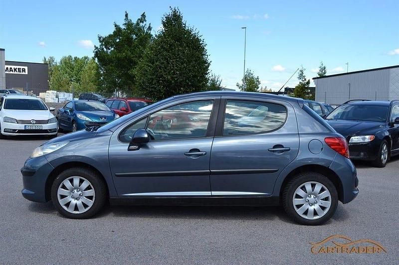 Begagnad Peugeot 207 89 HK (65 kW) 2006 Mörkgrå (grå) Halvkombi