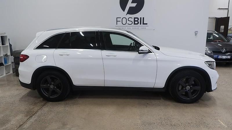 Begagnad Mercedes GLC250 AMG line 204 HK (150 kW) 2015 Vit SUV