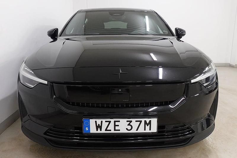 Begagnad Polestar 2 Plus 200 kW (272 HK) 2023 Svart Halvkombi