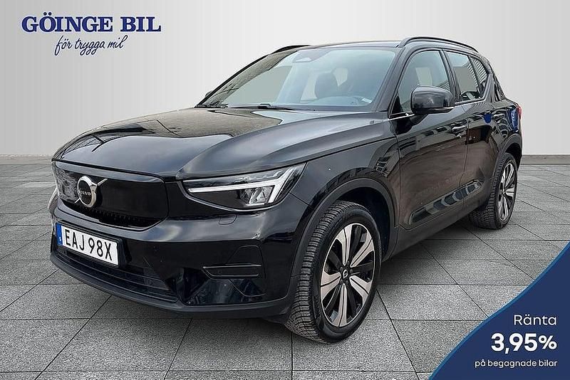 Begagnad Volvo XC40 Core 175 kW (238 HK) 2022 Svart SUV