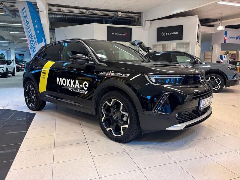 Begagnad Opel Mokka-e Ultimate 100 kW (136 HK) 2023 Svart (diamond black metallic) SUV
