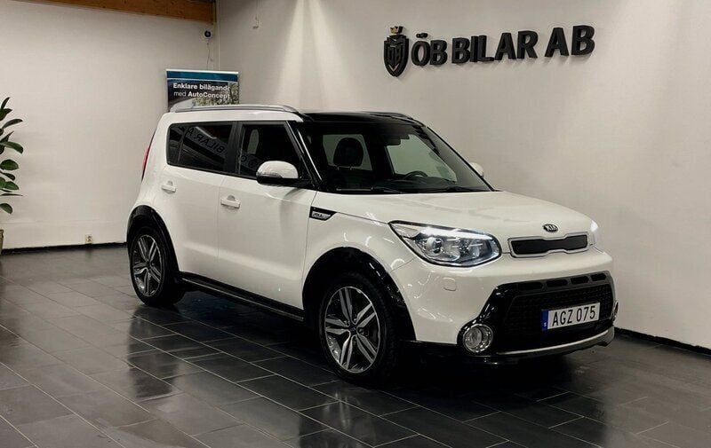 Vit Begagnad 2015 Kia Soul SUV | 129 900 kr (Marknadspris) - Bild 1/4