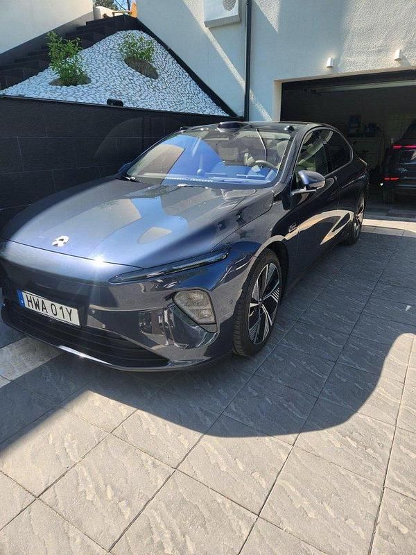 Blå Begagnad 2022 Nio ET7 Sedan | 449 000 kr - Bild 1/4