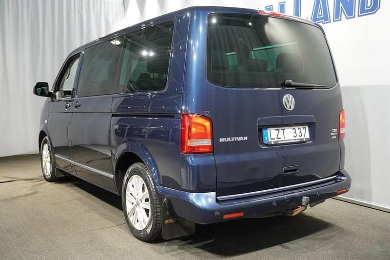 Begagnad VW Multivan 182 HK (133 kW) 2012 Blå Van